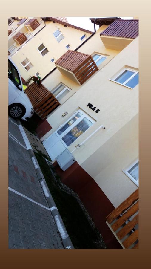 Cazare Apartament Rasnov Apartment Bagian luar foto