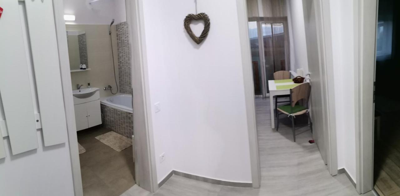 Cazare Apartament Rasnov Apartment Bagian luar foto